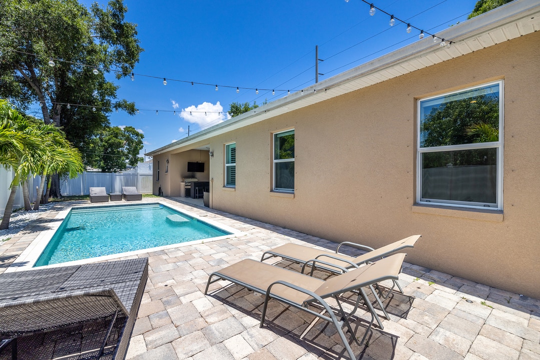 Property p4 image 37